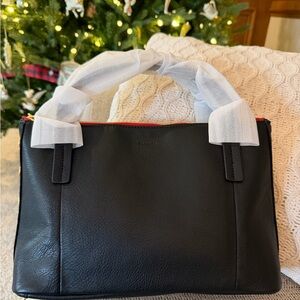 Hammitt Medium Addie - Classic Black/Brushed Gold/Red Zip